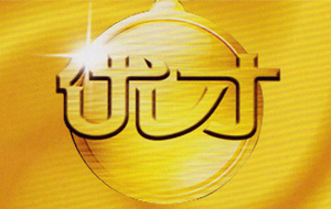 ��(y��u)��