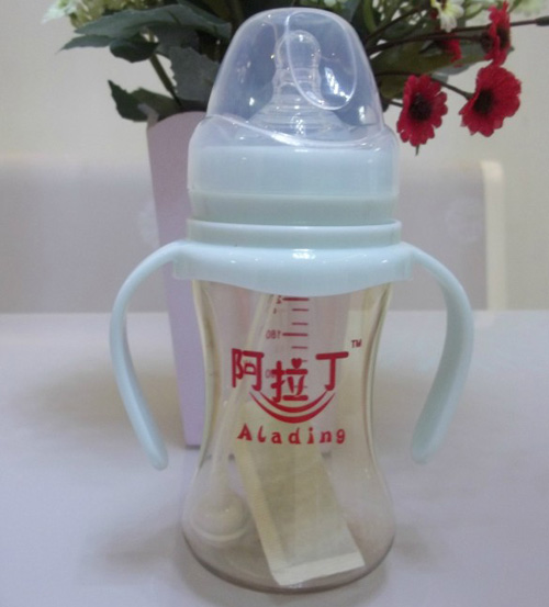 ���������ڏ���ƿ�{ɫ