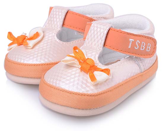 ��ʹ֮�����PU�׃��W(xu��)��Ь��ɫ