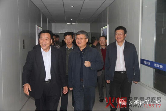 ��ţ��I(y��)ӭ��ף�п������ʡ�L���^ָ��