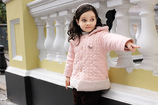 ����ؐ�܃�ͯ���ף���ɫ��