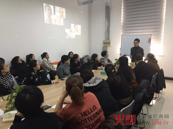 ������ݚ�D(zhu��n)�@ô����У�ֻ��һ��������