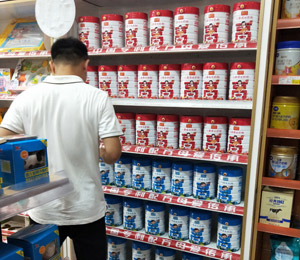  ��ͬ�W(xu��)��ͯ���L(zh��ng)�̷ۮa(ch��n)Ʒչʾ5