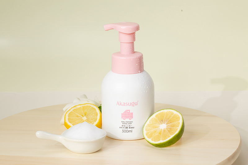 愛(ài)舒屋Akasugu嬰幼兒二合一洗發(fā)沐浴露.jpg 愛(ài)舒屋Akasugu嬰幼兒二合一洗發(fā)沐浴露.jpg