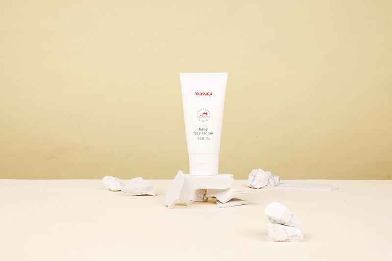 愛舒屋Akasugu嬰兒角鯊烷保濕面霜.jpg 愛舒屋Akasugu嬰兒角鯊烷保濕面霜.jpg