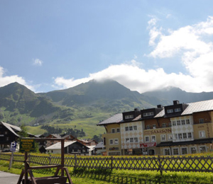 �W������ɫ