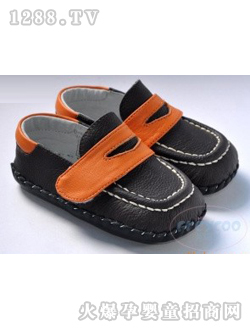 ܽ��ɿ���ɫ�냺Ь