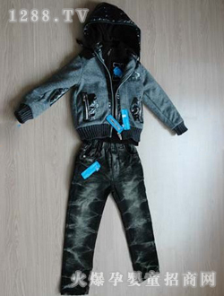 �������{ɫ��ͯ���b