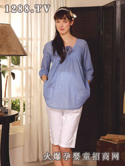 �����������{��ɫ�r������