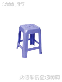 �P����ɫ���ϵ�