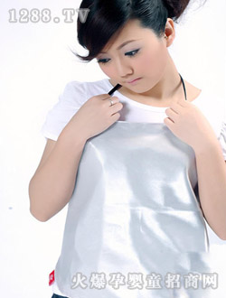 ����ɭ��ɫ��ݗ��Ƕ�