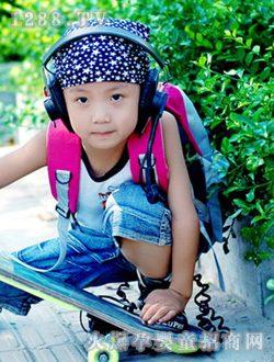 ����r�����Գ����к�