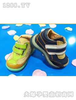 �Ϙ���ͯЬУ�@��(j��ng)���{ɫ�Gɫ