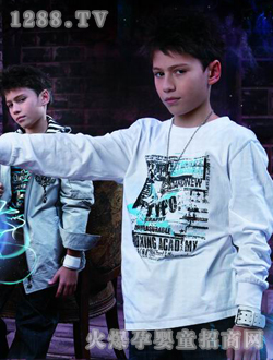 �̺�ɫ��ͯ�����b