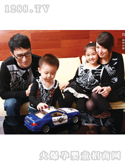 ��(��i)����ɫ�H�Ӵ��b