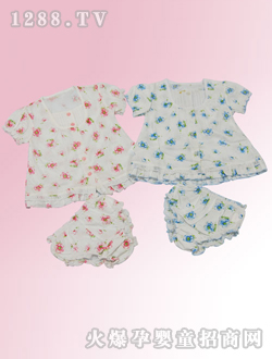 安嬰寶女嬰花邊上衣