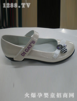 ��؈֮��(m��ng)��ɫ���eŮͯƤЬ