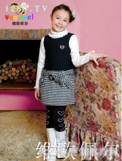 �S�W�堖��ɫ�r��Ůͯ�b