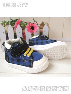 ͯ�ľ��{(l��n)ɫ�r�з���Ь