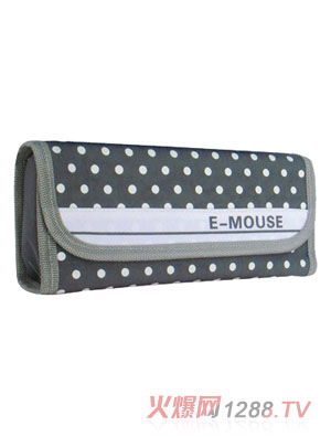 �x���߻�ɫ���e�ľߴ�