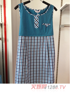 ��+����ݗ�����ɫ