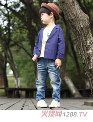 ���c�neͯ���Ќ������b���{(l��n)ɫ