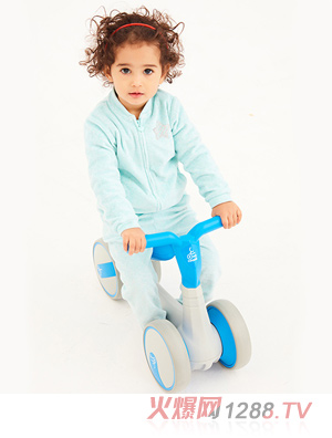 ���T��ͯ����܇�{(l��n)ɫ