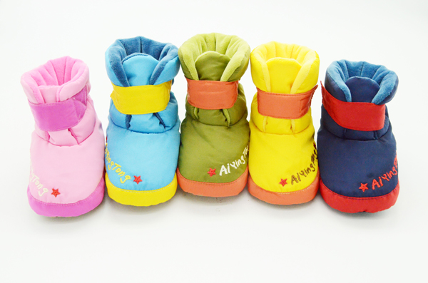 愛(ài)嬰童防水中筒加絨保暖鞋雪地靴字母圖案